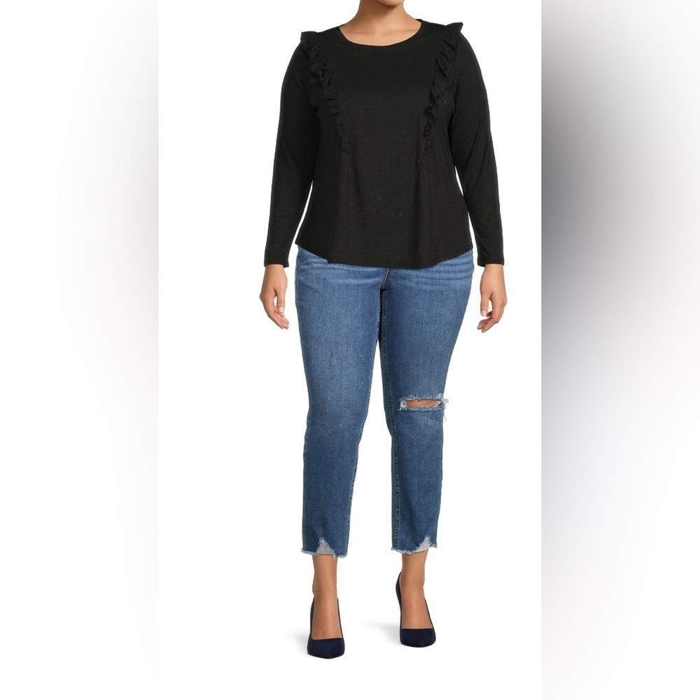 Terra & Sky Women's Plus Size Ruffle Knit Top(Bust 44”
Length 26”)